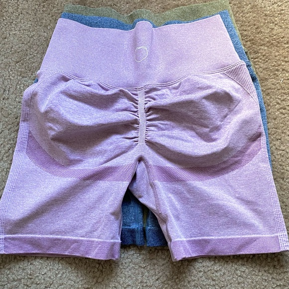 BUNDLE Peachy Bunz scrumptious shorts 🌱✨ - Picture 11 of 14